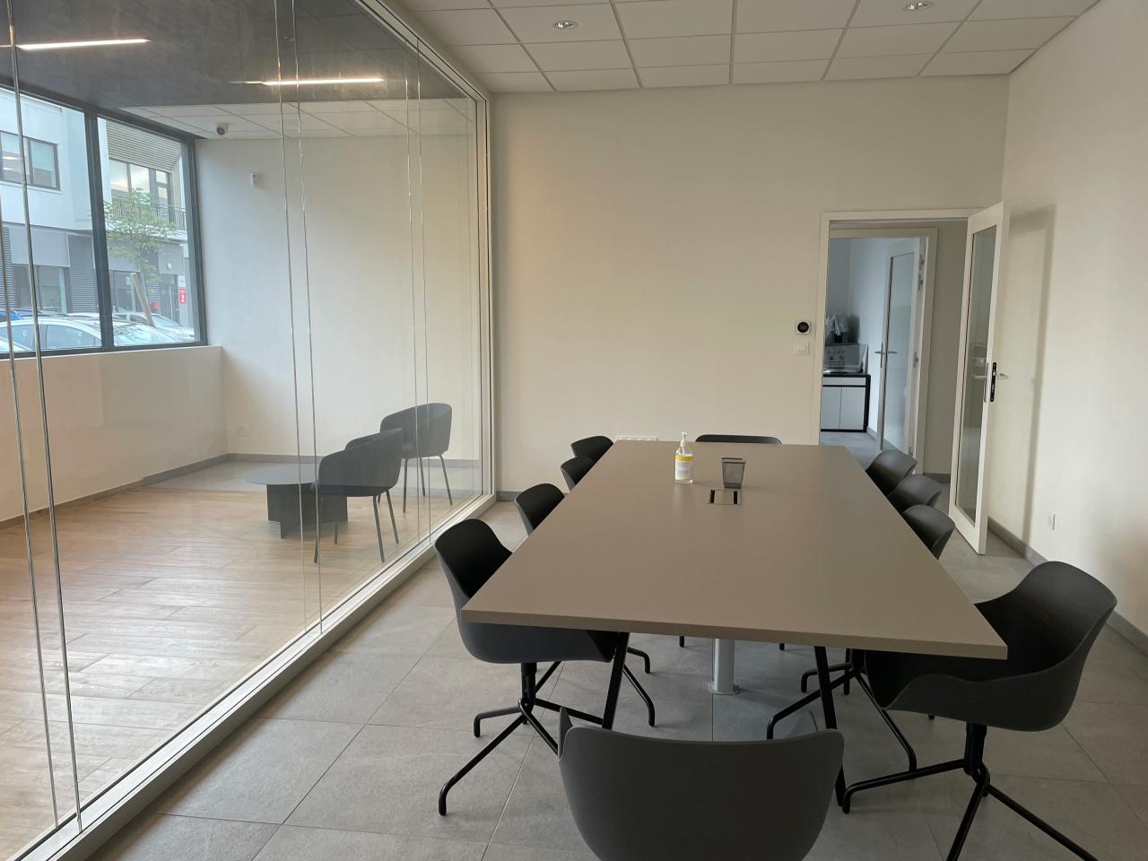 Local d'activité Chassieu 529m² Location local d'activité Chassieu Rhône OLACT2425761 2